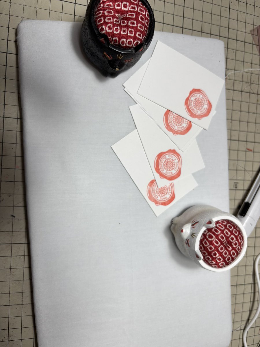 oto_s_h_room's tweet photo. SHOP用のラッピングのタグと中紙を今日は作る

ショッピングカート(https://t.co/1l95HmTavJ)はまだまだ開いております

かわいいロンパースからがま口ポシェット、ズボンなどなどたくさん取り扱っておりますのでよかったら覗いてみてください！ https://t.co/caWm6CMkaR