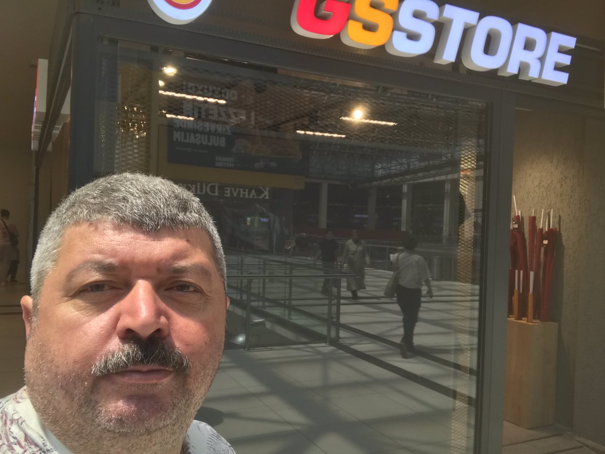 ErcanOzTR60's tweet photo. #gsstore den forma ve lisanslı ürün alıyorsam @GalatasaraySK başkanından ve yönetimden hesap sorma hakkım vardır Tabiki
#dursunözbekistifa #DursunÖzbekParalarNerede https://t.co/HZA2Ojvjmr