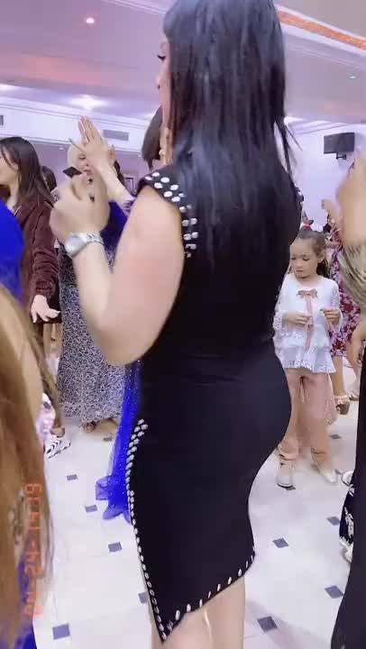 dzizf9's tweet photo. الأعراس او مناسبات الدياثة 🔥
 هنا الدياثة تلعب عشرة ابداها من محارمك يزينو مكياج ريحة تفحفح وشق تاع لبزول يبان الترمة مزيرة ولبس عاري زيدلها الاختلاط قاع يكحلو محارمك الشطيح وتحريك المؤخرة 
فالاخير مهما كنت راجل و تلعبها تزير يلحق العرس تسكت وتبقى غير تشوف يا ابو القرون ♠️🇩🇿🤫 https://t.co/QKUXYcyOil