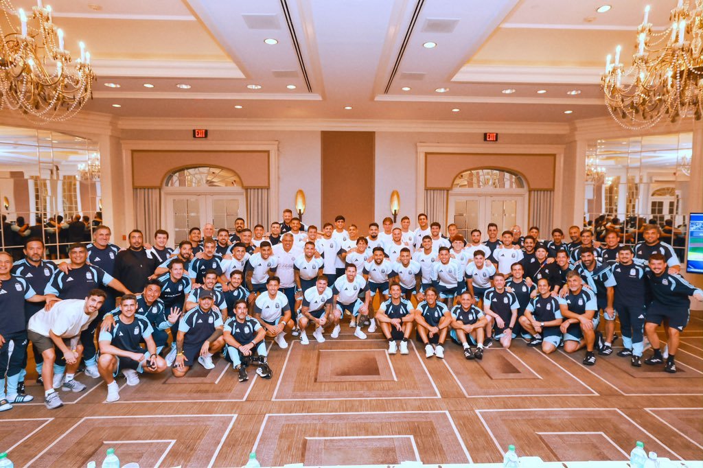 HernanRomanoS's tweet photo. 🇦🇷VAMOS SELECCIÓN, VAMOS ARGENTINA🇦🇷🫂 https://t.co/Lu6eoMvzIS