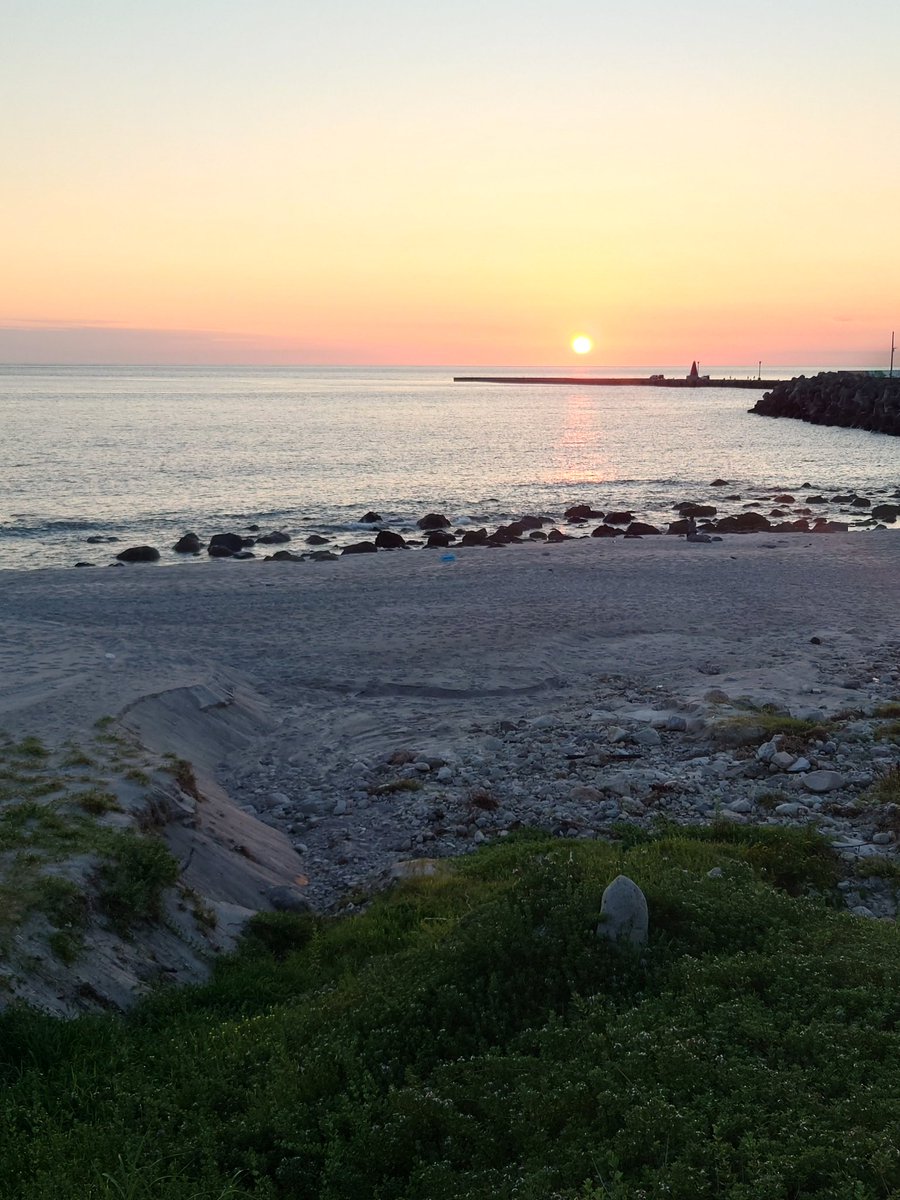 bellblue0420's tweet photo. 今日の前浜海岸 https://t.co/f8Mvx5K83v