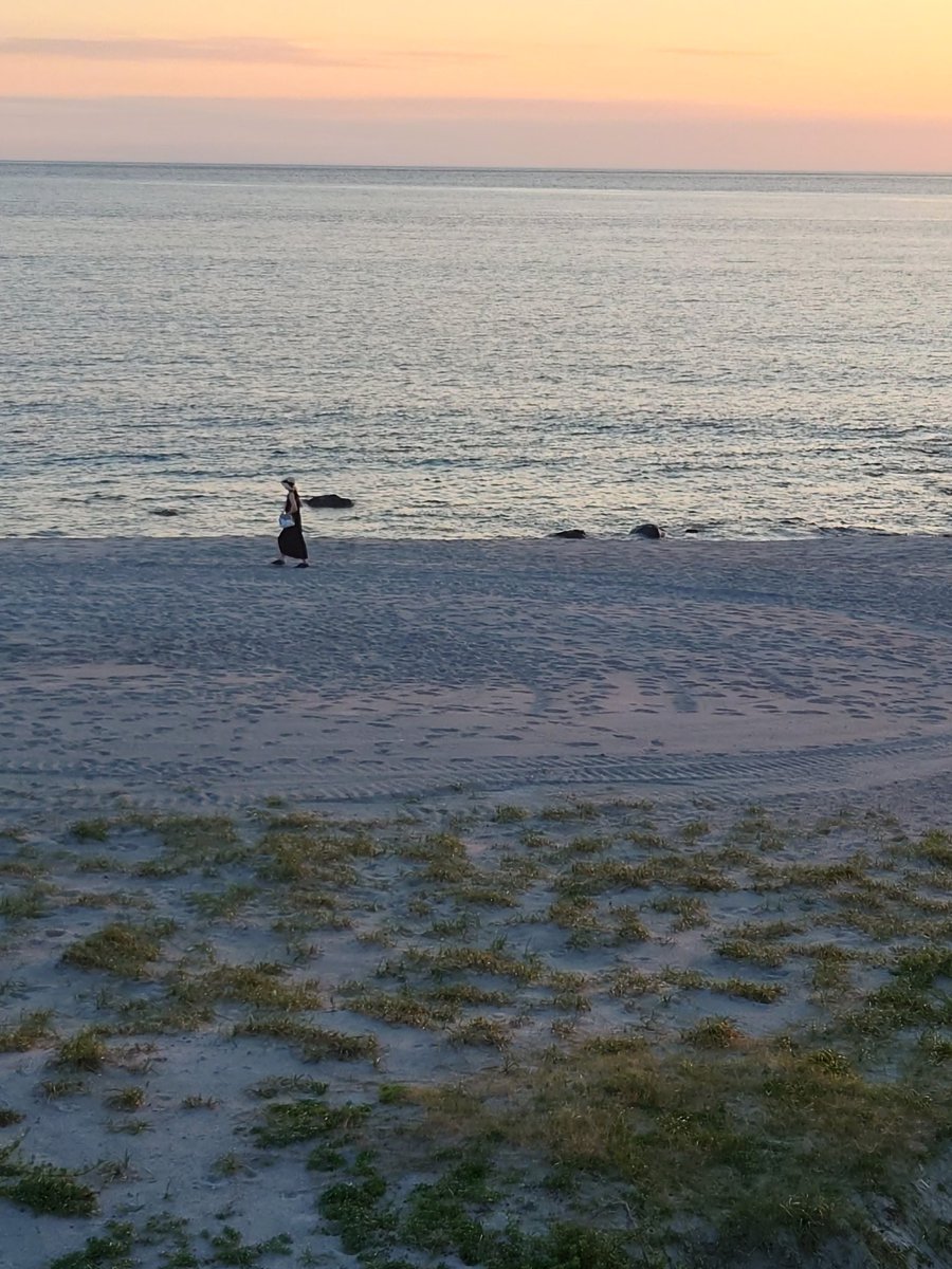 bellblue0420's tweet photo. 今日の前浜海岸 https://t.co/f8Mvx5K83v