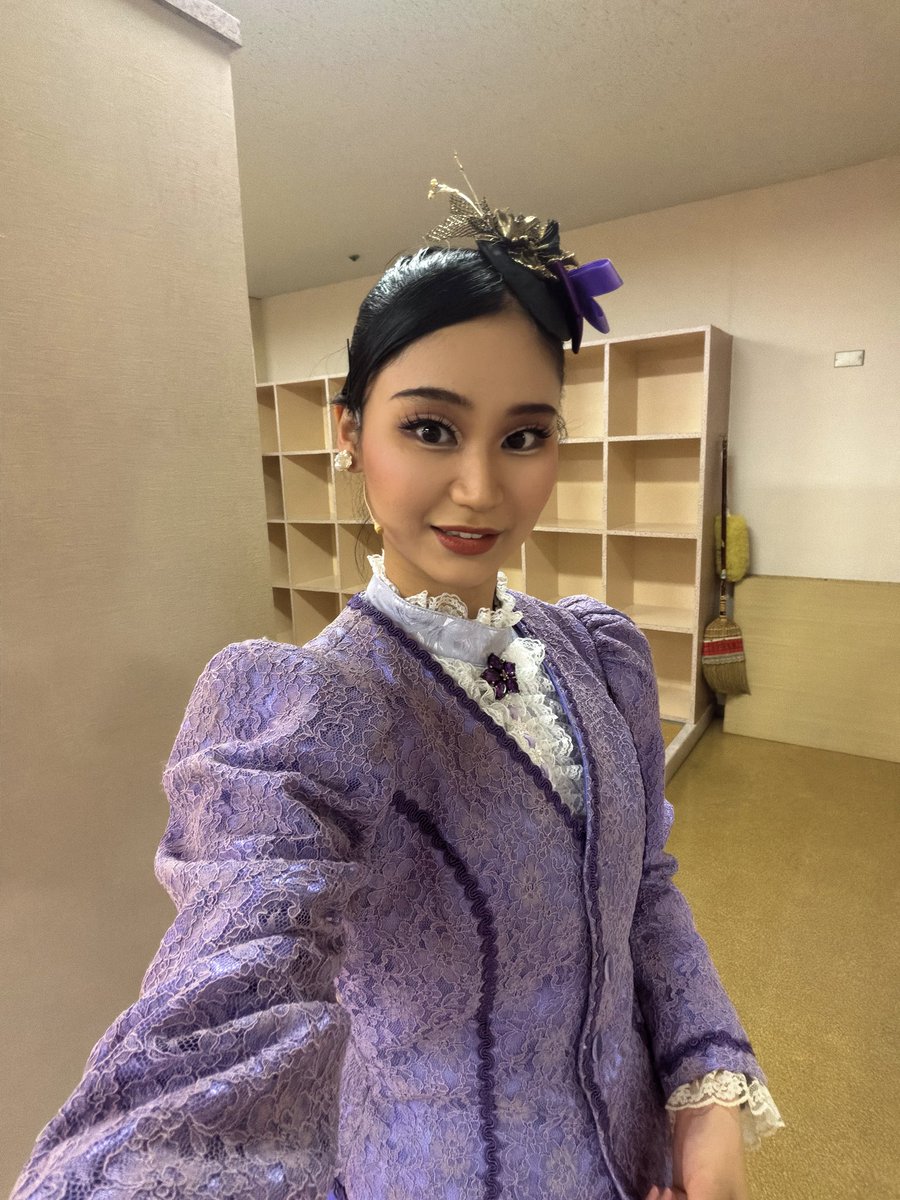 8yuriannu8's tweet photo. 投稿できていませんでしたが💦
「赤毛のアン」
無事に初日開きました✨
鹿児島の皆様ありがとうございました✨
最後まで元気に周れるよう頑張ります！！！
美味しい黒豚しゃぶしゃぶを食べ、さつま揚げを食べ、
次は博多へ！！！🚄 https://t.co/IYSJR4S0qc