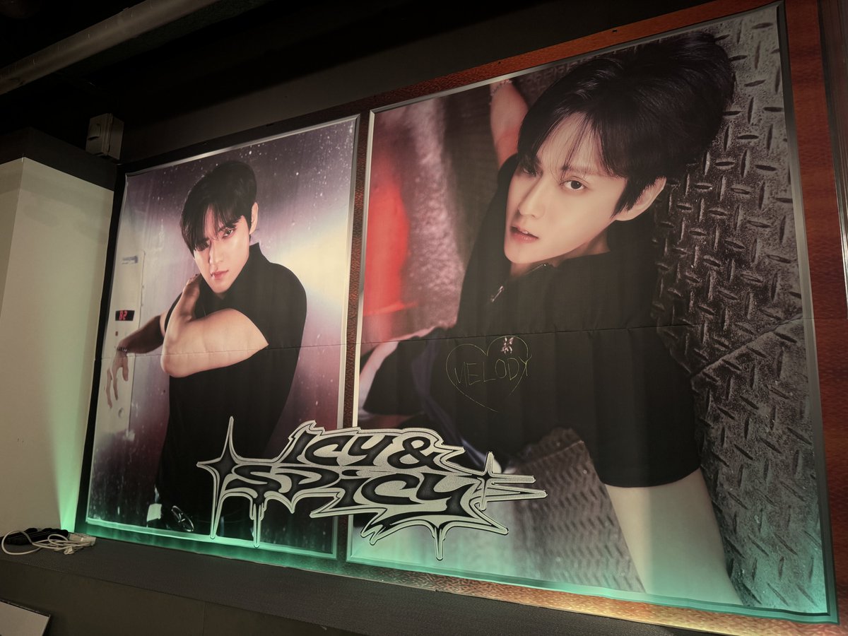 Ktown4u_coex's tweet photo. 이민혁 (HUTA) - SINGLE ALBUM [TEMPERATURE]
#케타포코엑스 POP-UP STORE DAY 5🔥

>.ᐟ.ᐟ멜로디 여러분 모두 주목.ᐟ.ᐟ<
벌써 얼마 남지 않은 팝업스토어 .. ( º﹏º｡ )
이미 방문했던 멜로디도 또 다시 와야하는 이유.ᐟ

민혁님이 남겨두고간 낙서들 확인하기 ʕっ'^'cʔ
방문했던 멜로디들도 재방문해서 확인하고 가세요ᨻ

#비투비 #BTOB
#이민혁 #LEEMINHYUK
#허타 #HUTA
#TEMPERATURE