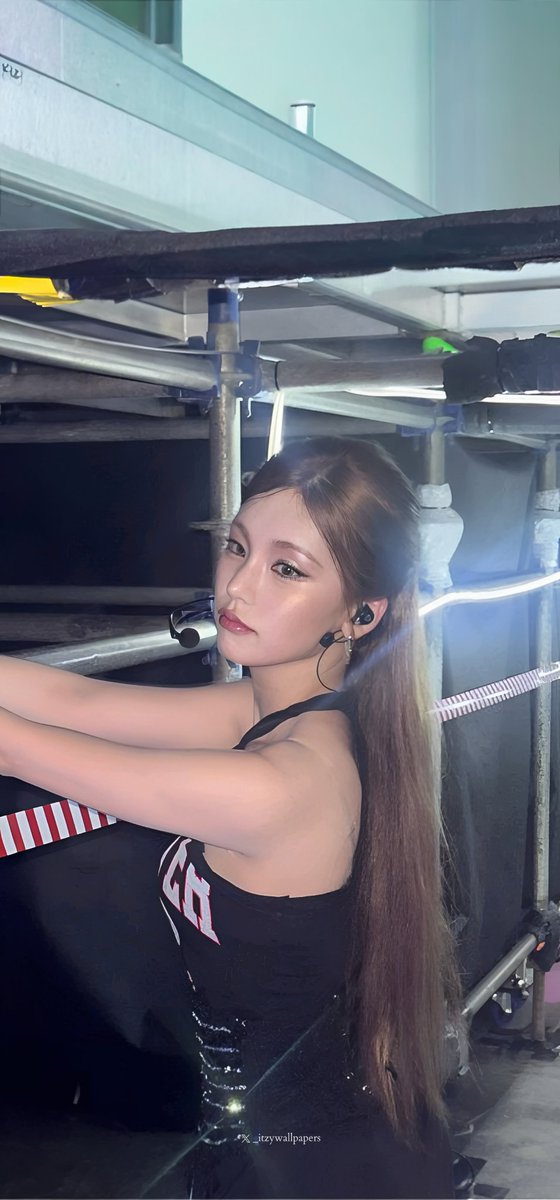 ITZY Wallpapers tweet media