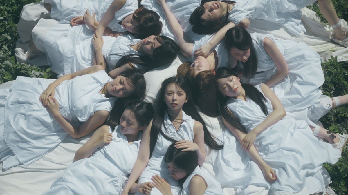 nogizaka46's tweet photo. 42ndシングルの6期生楽曲「命の色」のMusic Video公開🎞️✨

ぜひご覧ください🩷🧡

▼Music Video
https://t.co/86c4gpsxYf

▼ストリーミング＆ダウンロード
https://t.co/9E5doN9RNU

#乃木坂46_命の色
#乃木坂46_是非に及ばず
#乃木坂46 https://t.co/8teTrzJIzR