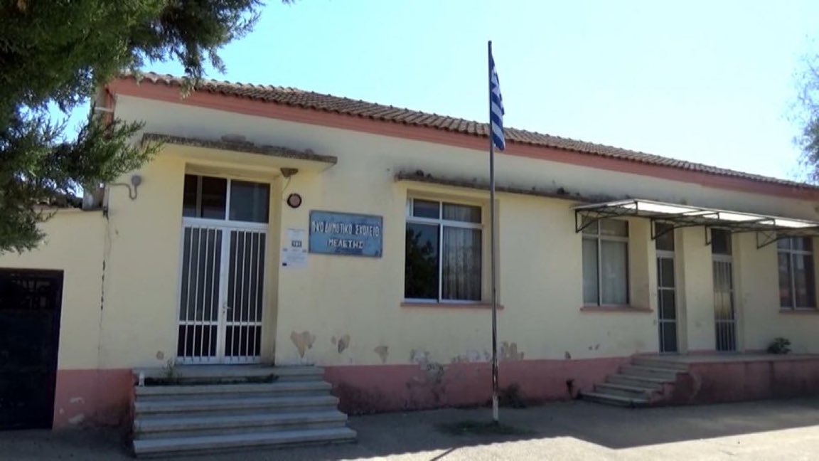 gokceekatuun's tweet photo. Lozan Antlaşması güvencesi altındaki 8 Türk azınlık ilkokulu daha Yunanistan yönetimi tarafından kapatıldı.
Türkiye’de Ruhban okulu açıyorsunuz Yunanistan’da Türk okulları kapanıyor!
Türk dış işleri ne yapıyor? @TC_icisleri https://t.co/WKzDQXdOz6