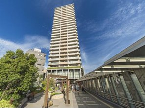 cezanne812's tweet photo. 📢 プラウドタワー大泉学園
1億2980万円
 坪単価: 592.0万円
西武池袋線「大泉学園」徒歩1分
3LDK/72.35m2
2015年1月/14階/27階建/南西

注目は大泉学園1分の築11年上層階南西向きで供給の少なさが追い風になる https://t.co/WfjcZnr0Bm