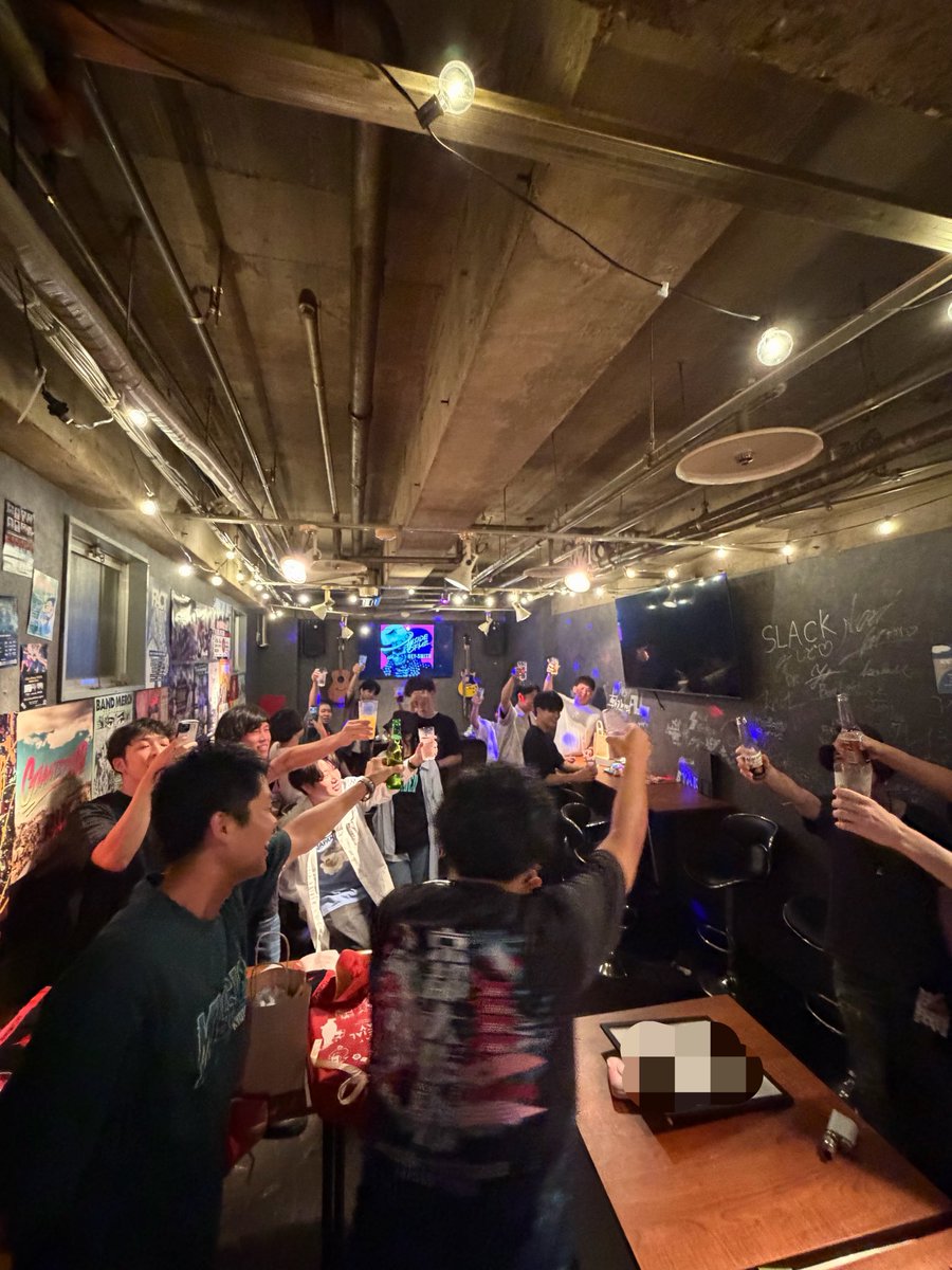 Hangout__69's tweet photo. 本日も19:00から！
今日もみんなで乾杯しようぜ🍻🍻

はじめてくる人も是非！
必ず友達できます✌️✌️ https://t.co/Xq0ogI9ESS
