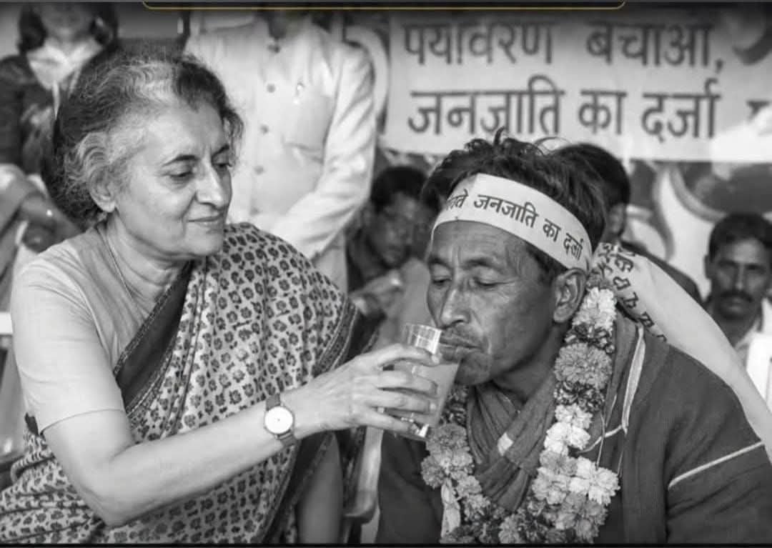 ShyaniBhattach2's tweet photo. সোনম ওয়াংচুকের পিতা সৌমন বাঙয়াল লাদাকের আদিবাসীদের জনজাতি মর্যাদা সিক্রিতি দেওয়ার জন্য অনশন করেছিলেন।  1984 সালে তৎকালিন প্রধানমন্ত্রী শ্রীমতি ইন্দিরা গান্ধী সৌমনের দাবি মেনে ফলের রস খাইয়ে অনশন সমাপ্ত করে দেন। https://t.co/N6tYQGlm03