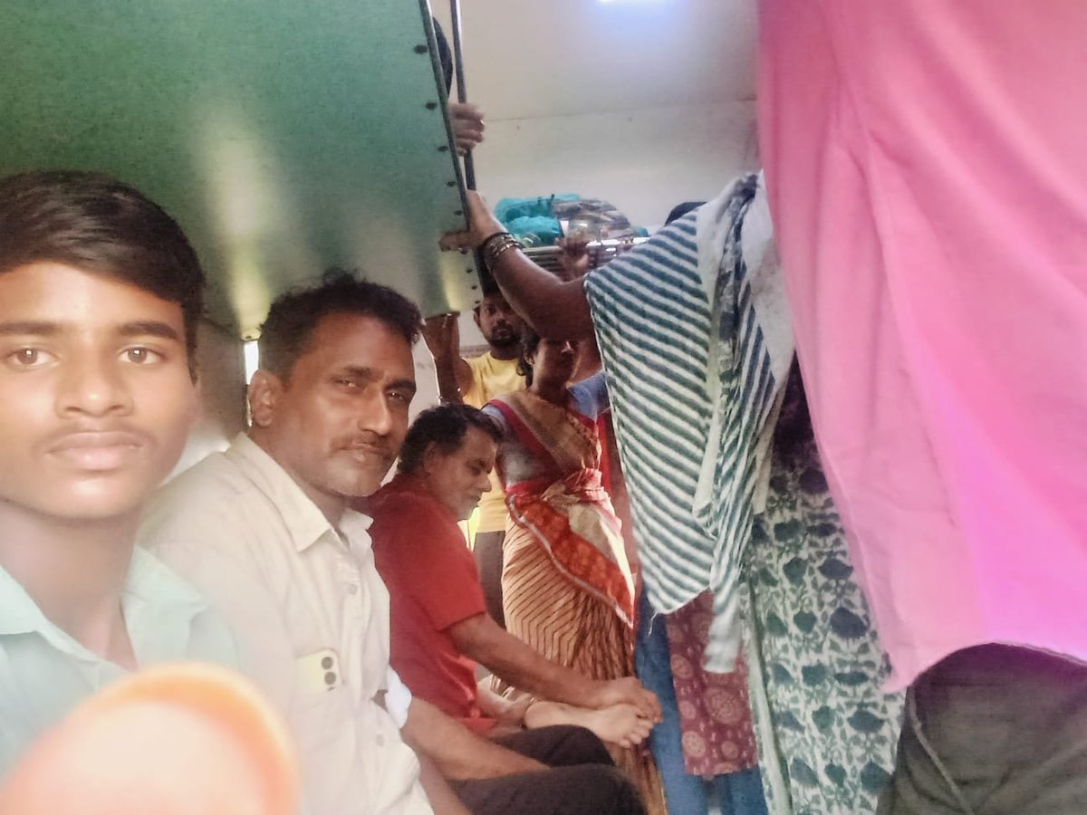 Deepak_TMN's tweet photo. @RailwaySeva @RailMadad  Radhika , disable lady along with son travelling in disability coach in 22637 west coast express bound to Mangalore is fully encroached. Kindly clear the train encroachment. Radhika can be reached +919715138680 @GMSRailway https://t.co/Pai7iDdPB4