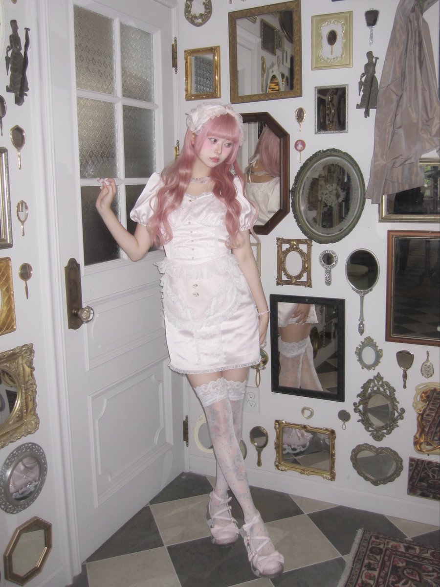 babypink__hn's tweet photo. デザイナー本人が高身長（166cm）&amp;ミニ丈大好きなため、Fiorforteは全て高身長でも短すぎないミニ丈のお洋服です…♡
高身長でもぷりぷりガーリーなお洋服着たいよね🎀 https://t.co/SgOsPxNgX7