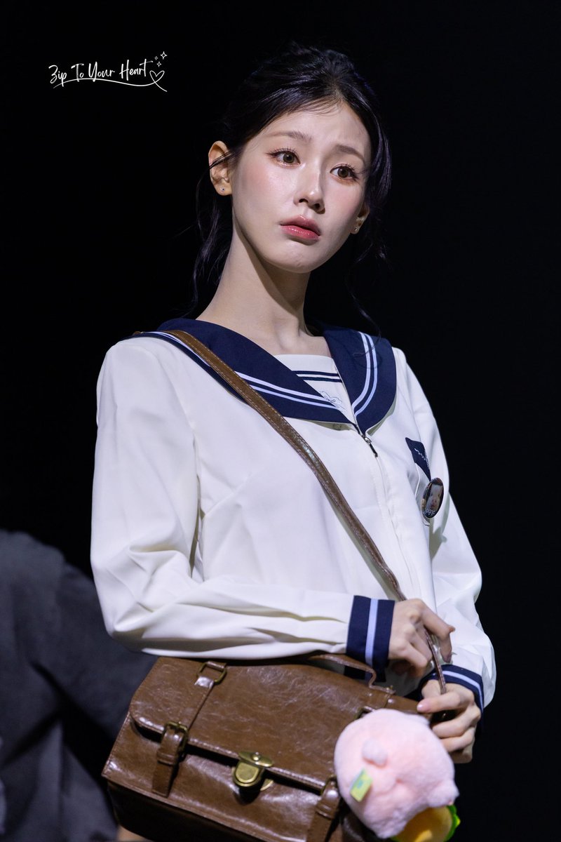 Zip_cmy's tweet photo. 260718
Muvve 팬사인회

🧳
#idle   #아이들   #アイドゥル
#Miyeon #미연 #ミヨン https://t.co/X0JY1iIxz4