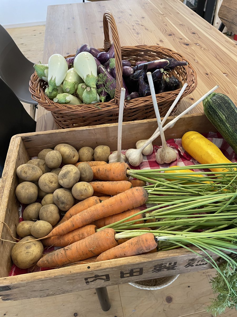 kate_and_soi's tweet photo. 7/20月祝 11時〜15時 #PeacefulTable 出店です。有機野菜の販売もあります。
#昼めし旅 https://t.co/kfiQKaVVaw