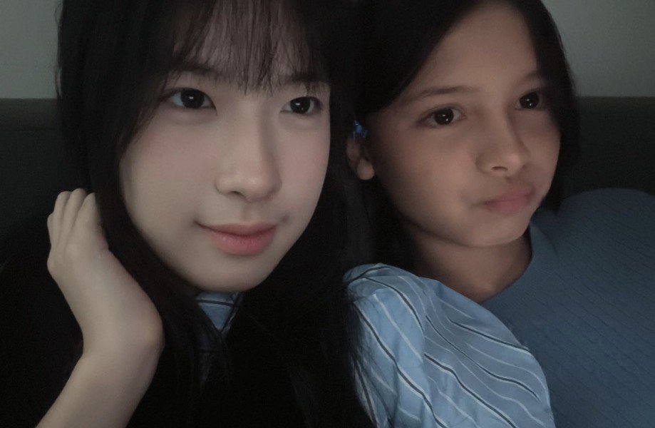 Heidi_JKT48's tweet photo. OTSUKARE BUAT LIVE DISCORD TADII !! 🤍🤍 aaa si sulung ama si bungsu shonichi main2 barengg wkwk 😭😭 banyak gajelas nyaa + dua pro player ini mau makan dulu 😋😋 https://t.co/319k7sXoLz