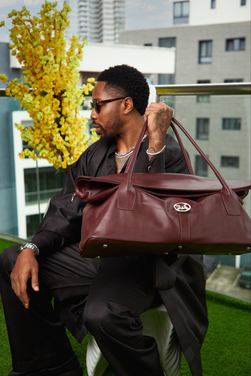 ike_exclusive's tweet photo. This birthday, I’m in my bag. Users can bill someone else. 💼 https://t.co/lHSKyMYtpz
