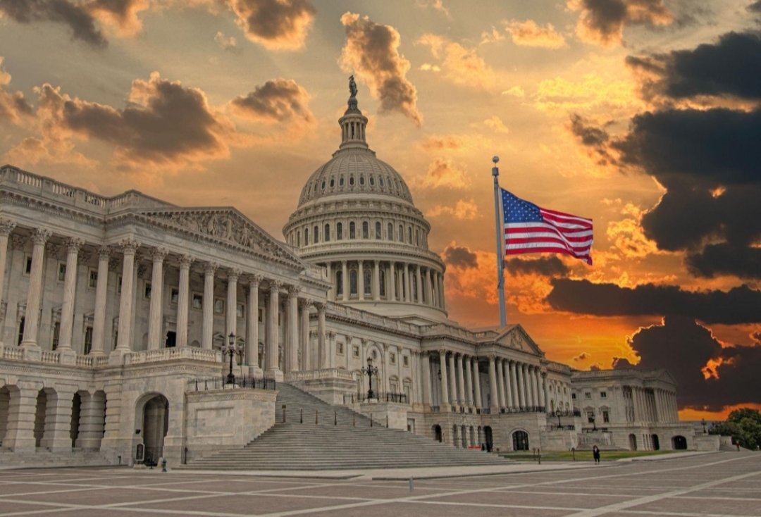 EmmaaCalls's tweet photo. 🇺🇸 U.S. lawmakers are still working on clear crypto rules, while more big companies and institutions keep entering the market through ETFs, corporate Bitcoin holdings, and stablecoins.

Bitcoin's biggest boost may no longer come from hype. It could come from clear regulations. If better rules are introduced, even more institutional money could flow into Bitcoin over the next year.

Do you think clear regulations will be Bitcoin's biggest bullish catalyst in the next 12 months?