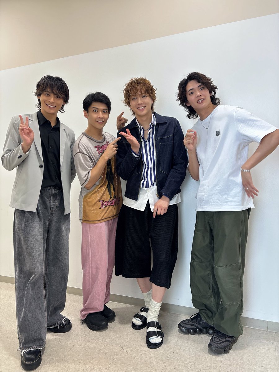 ichigo_shiota's tweet photo. 一期の会vol.7 大阪
1日ありがとうございました‼️
ゲストの皆様も
ありがとうございました🤩

久しぶりの折り紙復活に
かなりの無茶ぶり企画まで
皆様と一緒に楽しめたなと思います！！

わちゃわちゃだったり、ほんわかだったり
色んな毛色でお送りする事が出来ました😊

次は来週！！
東京ですね🗼
待ってます☺️
沢山笑いましょう！！