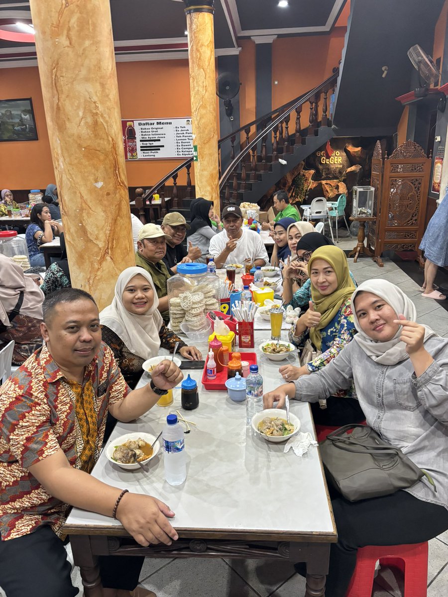 BintaraBella's tweet photo. Meeting pusat yg kedua, 17 Juli 2026
Sama seperti biasa, deg2an.. gak tau mau ngomong apa, Pusing. ini meeting terkahir karena tahun depan sudah tidak ikut lg hehe #afirmasipositifAamiin https://t.co/cxnHq3dTP5