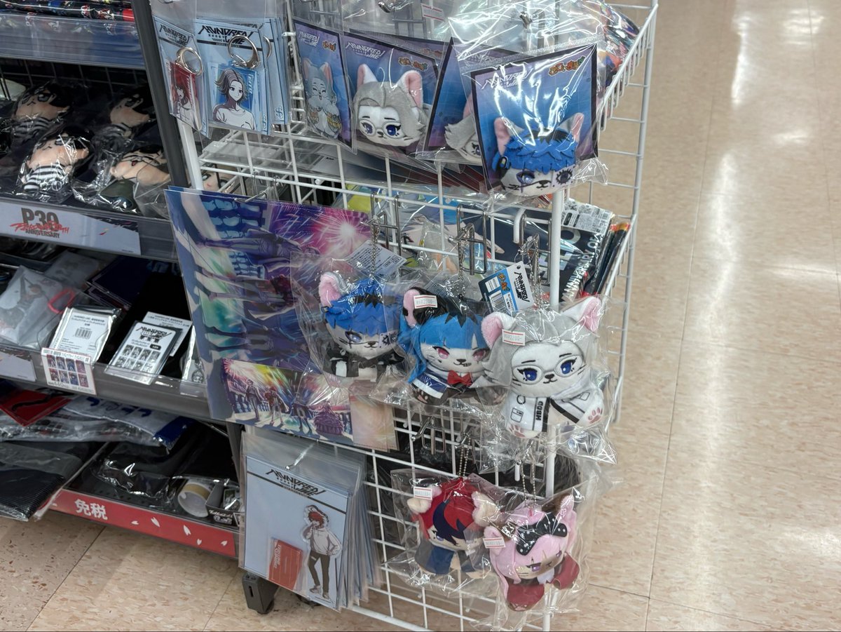 _drunkenangel's tweet photo. spotted in the wild (animate kyoto) https://t.co/Ju1YhUDDvC