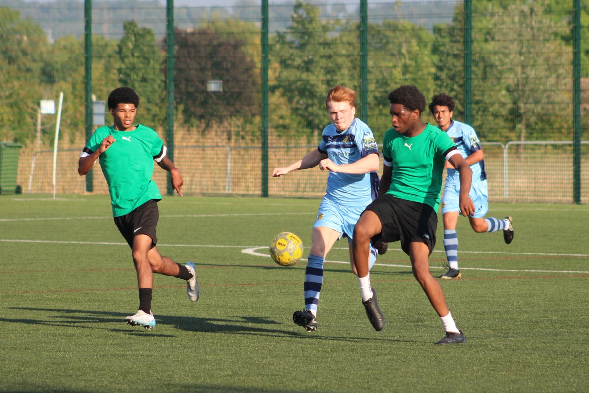LocalBusDriver's tweet photo. A good workout for both sides yesterday evening, when @cheshuntfcscore Development won 5-2 at home v Mscout Academy in their 1st pre-season match on the 3G. A few photos 📸 now on Flickr... https://t.co/vp8iQxWCy6 https://t.co/Eu8D4nFaBX