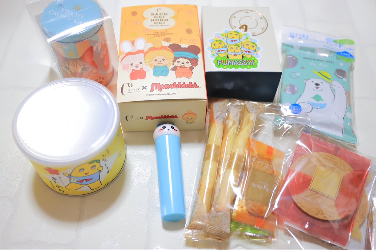ニャンズちゃん達からいただいたお土産🎁ฅ(ↀᴥↀ)ฅ🍘 と、paceさん