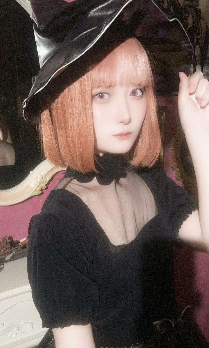 haUra8_'s tweet photo. 今日はロビンの魔女っ子特ちゃんでスタジオ撮影でした〜！！！静蘭さんの最強イケメンるいくんと一緒でした♩♩
いっぱい素敵なお写真撮ってもらったのでたくさん上げます😻😻💞💞 https://t.co/nydgJuMKv5