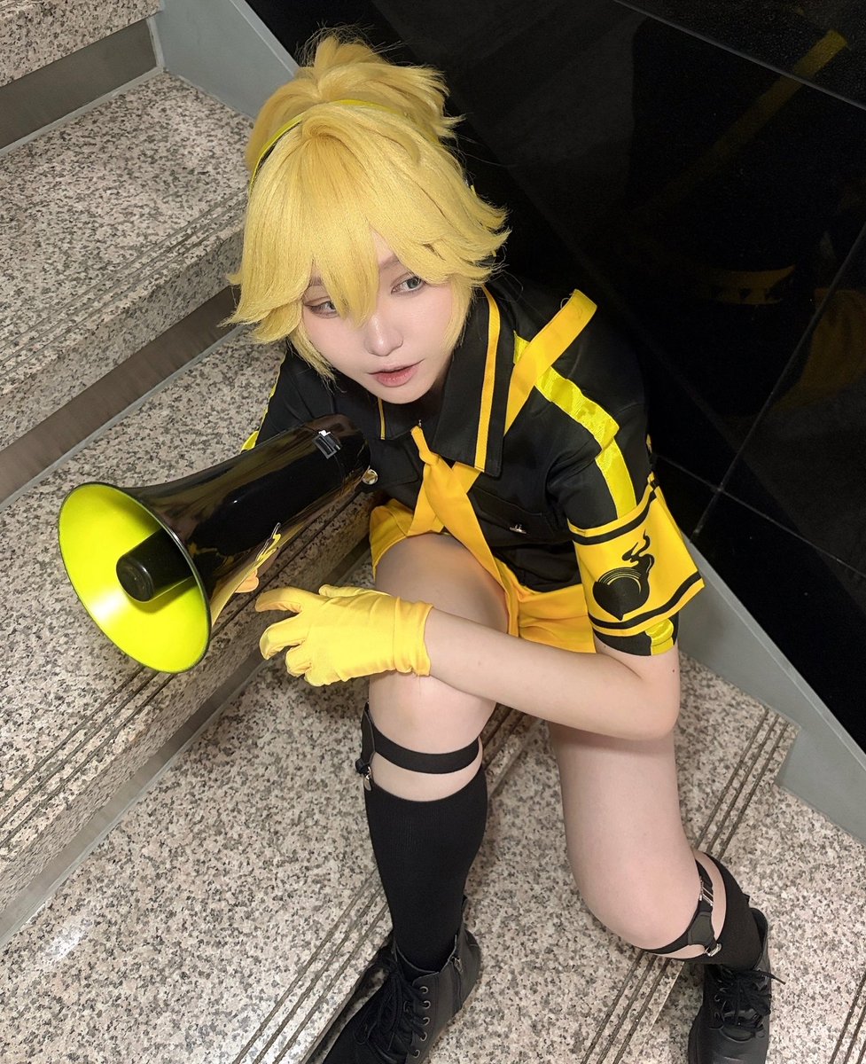 EATMONEYALOT's tweet photo. #鏡音レン cos

🍌🍌💛📣 https://t.co/kyYFiKcUQd