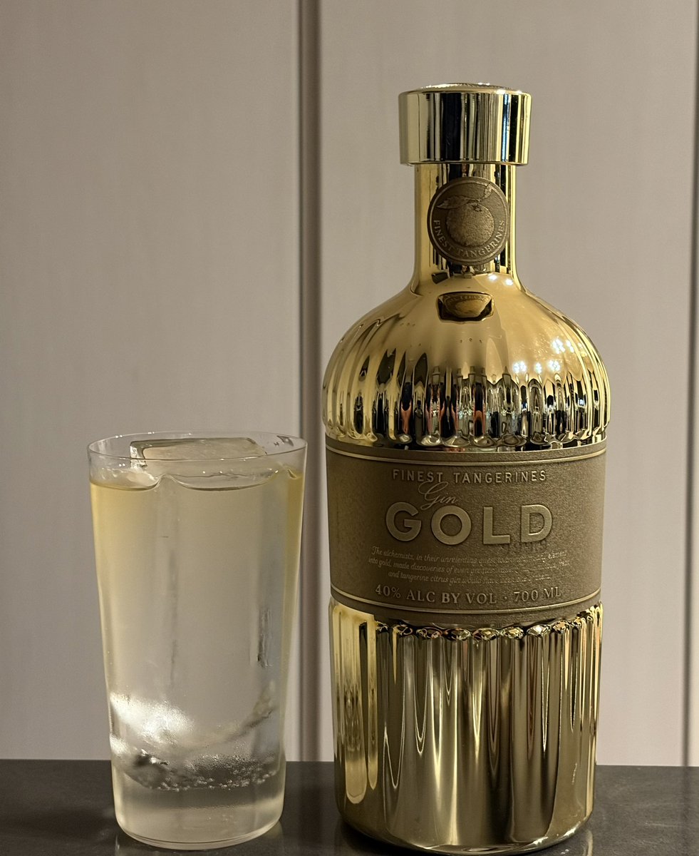 Neo_wine's tweet photo. さっぱりジンにしてみました。
#ジン #goldgin #宅飲み https://t.co/mCNTyAuyNr