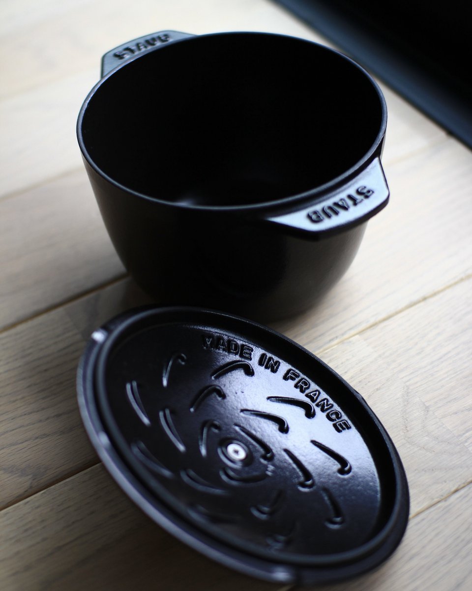 northfarm77's tweet photo. シーズニングは僕の仕事です
#staub #ストウブ #ラココットデゴハン https://t.co/sW3mEh9TGw