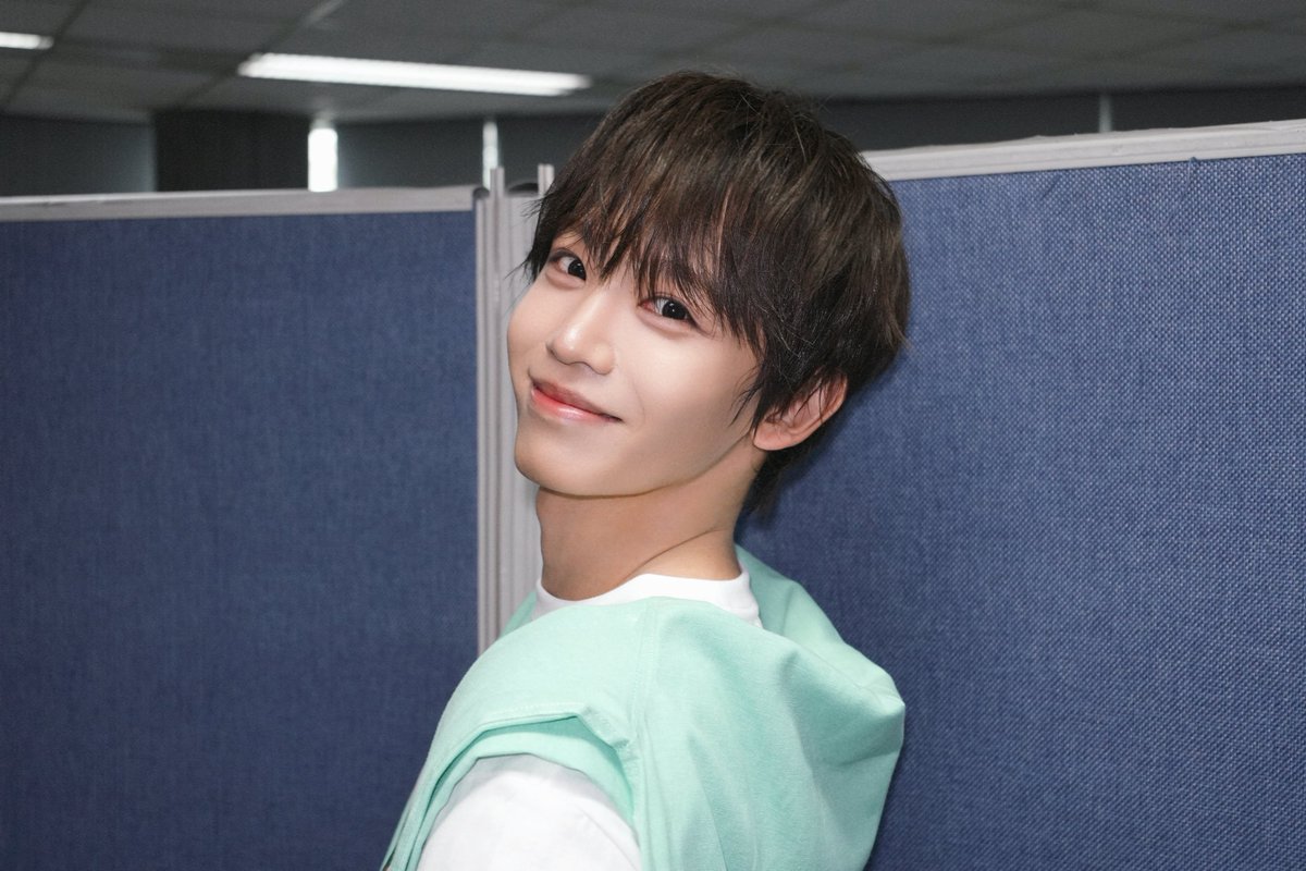 7022files's tweet photo. [ 190726 ] WEVERSE POST 📷

"오늘 💚 bobo~ 📷 -JL"

#AHOF #아홉 #장슈아이보
#ZHANG_SHUAIBO
#张帅博 #シュアイボ https://t.co/zLgdrtBVTs