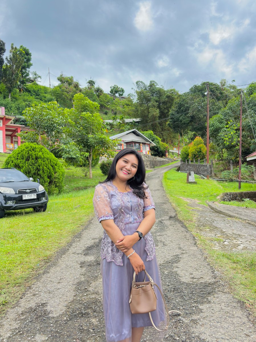 loisglohf's tweet photo. Paling males dtg ke acara nikahan😌 https://t.co/NRIeR6Zjdh