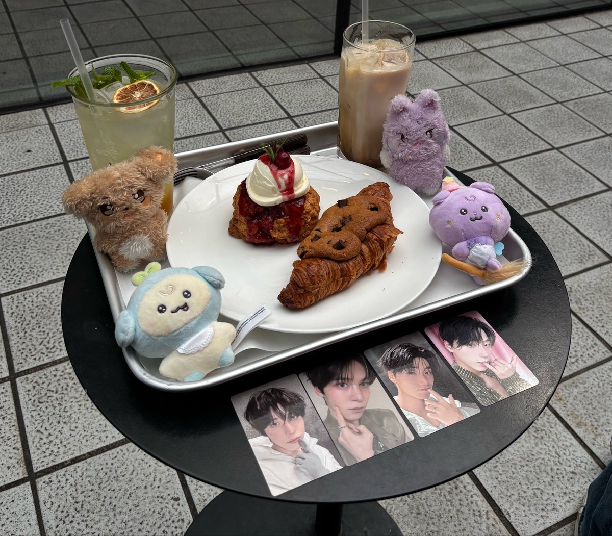 llxpjt's tweet photo. 260717

@ 3nnyan ·͜·ᰔᩚ https://t.co/K18GbgbmYU