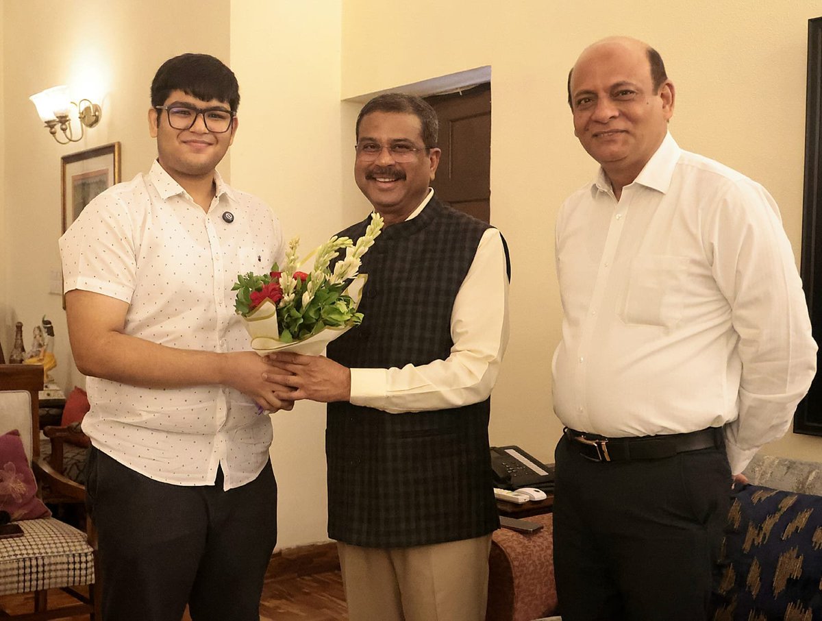 Dharmendra Pradhan tweet media