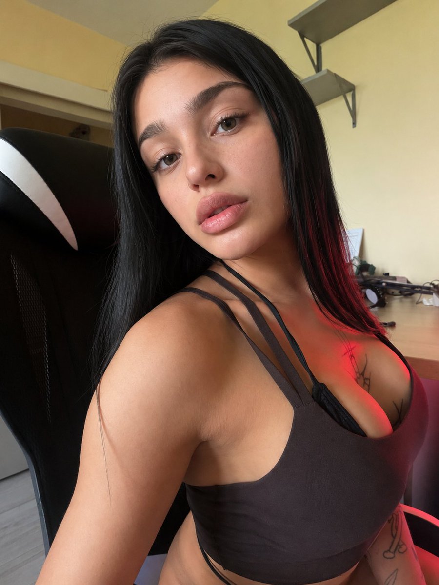 TSLUNAtq20's tweet photo. Straight men that are into trans 🏳️‍⚧️
Good morning...
Say it back!! https://t.co/LQMosyCyCx