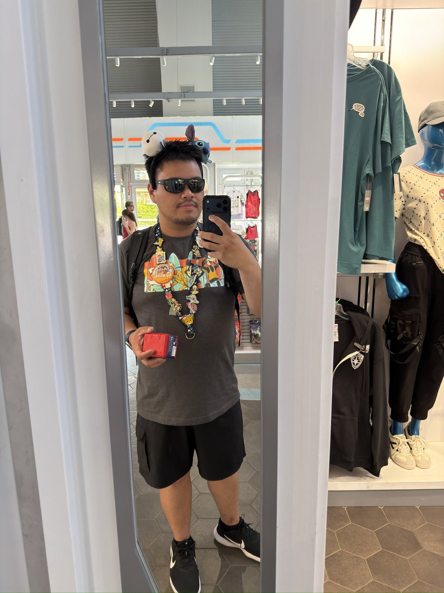al_t_z's tweet photo. Hey y’all lost my insta a while ago and made a new one so follow me lol @ churroclr https://t.co/5OhU78XHIV