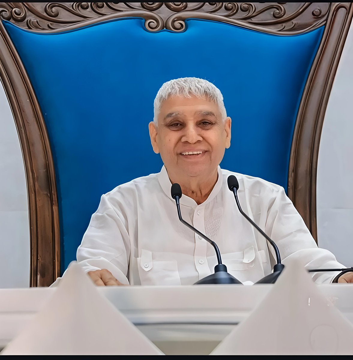 ArjunDa50213045's tweet photo. @SaintRampalJiM   Mushkil waqt mein bhi vishwas rakhein, woh dekh raha hai aur sab theek karega. 🙏✨" https://t.co/ztQbGe8b5e