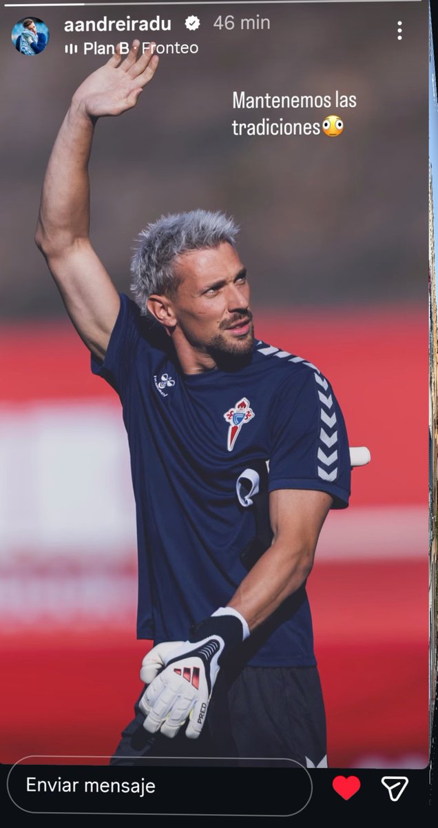 aspasenvena's tweet photo. Está como un cencerro , cantó el año pasado en el Braga - Celta  e hizo una temporada A LA ALTURA DE BUFFON. Ayer vuelve a cantar en el primer gol y sube esto a Instagram está loquísimo https://t.co/bigkSAyXwQ