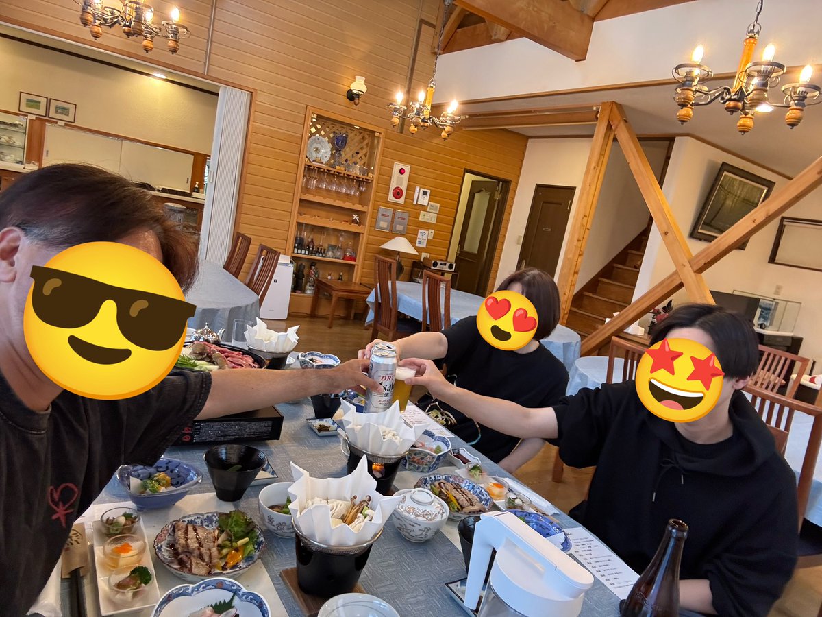 anikachi696's tweet photo. 今日も美味しい料理で乾杯🍻 https://t.co/VJgVN8dGg7