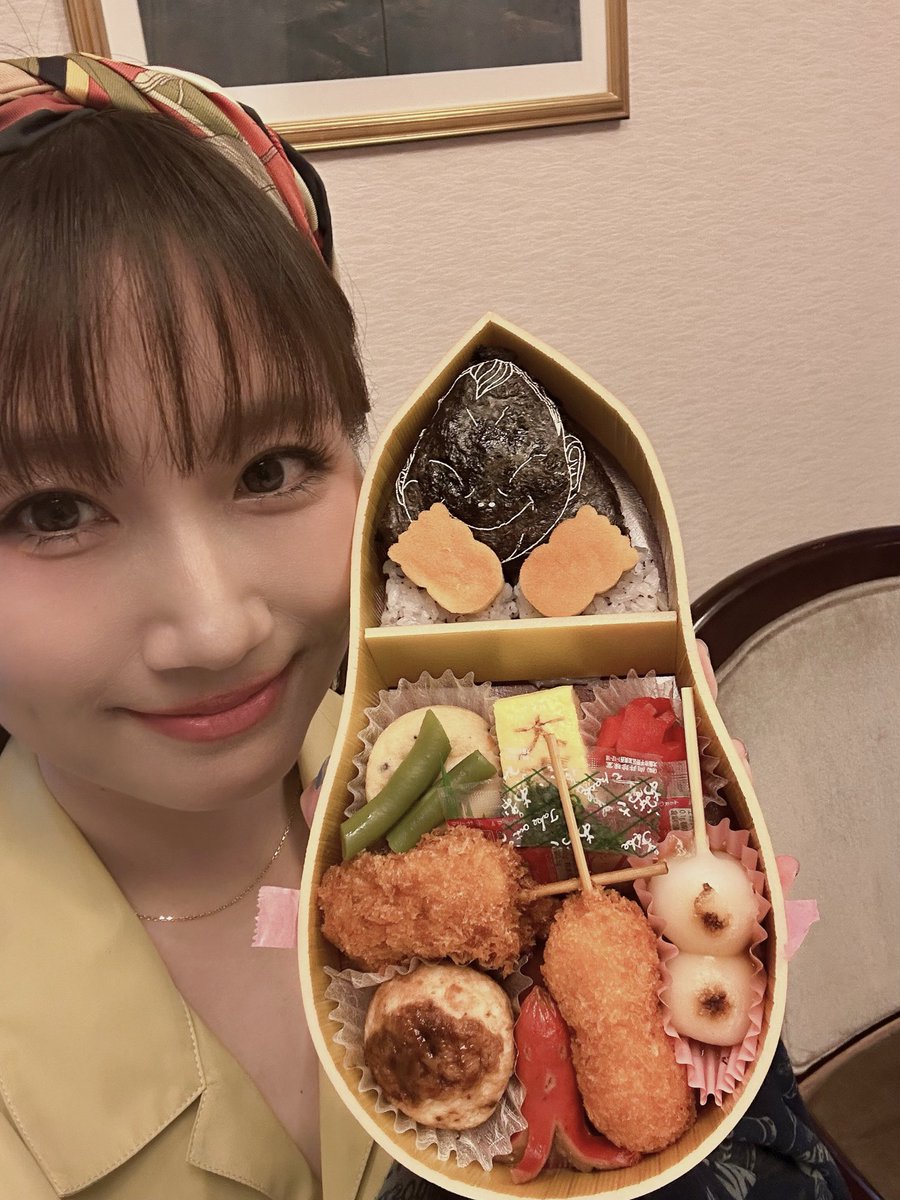 ai_otsuka99's tweet photo. ビリケン弁当いただきました👻

AIO https://t.co/tZzi8nBmdk