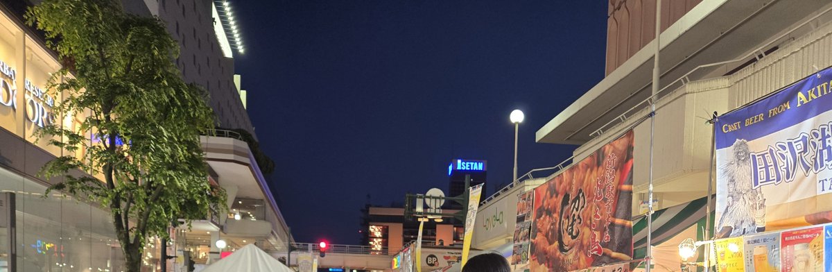 T_Btree2's tweet photo. 新潟のビールの歩行者天国で飲んでます https://t.co/jueV5YlPoL