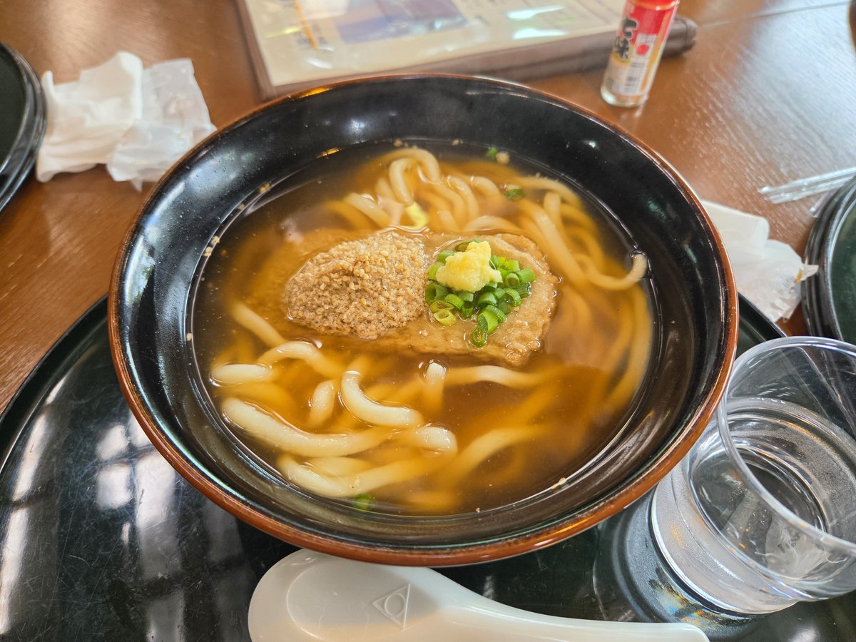 suzu0112's tweet photo. 海自のてんりゅうと海保のさどを三姉妹夫婦+姪で見てきたよ✌️
ご飯の店ぬこたくさんいるんだけど今日いなかった😭 https://t.co/bgq5DmGRBi