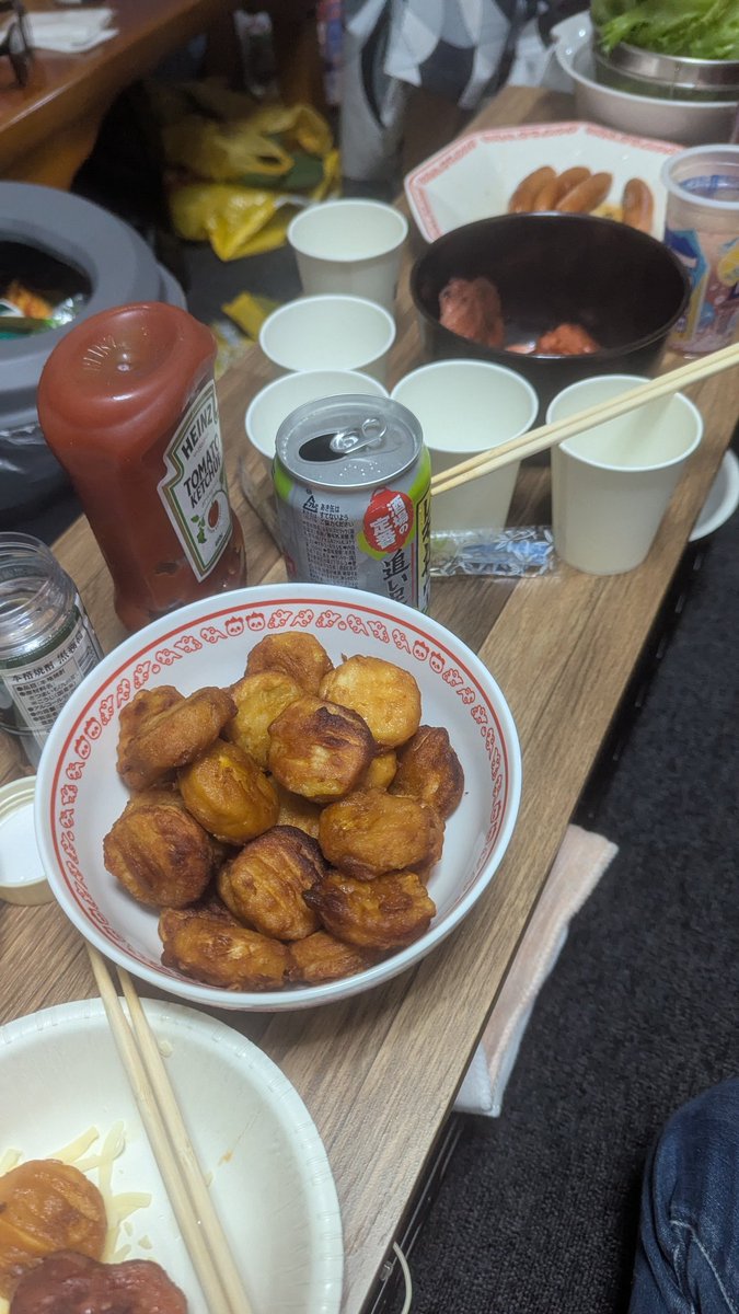 Kararipu2's tweet photo. バカの晩御飯 https://t.co/igxPuJBikr
