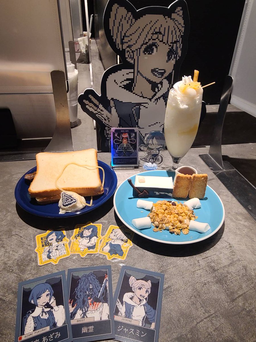 kyogoku39's tweet photo. トシカイコラボカフェ楽しませていただきました！口に出しても存在しない焼肉サンドが存在する幸せと第１話の原作再現ができるメニューが最高でした🛏
席も何品あっても撮影しやすい広さでとても快適です！
#スマベ https://t.co/hVHt1gDxIH