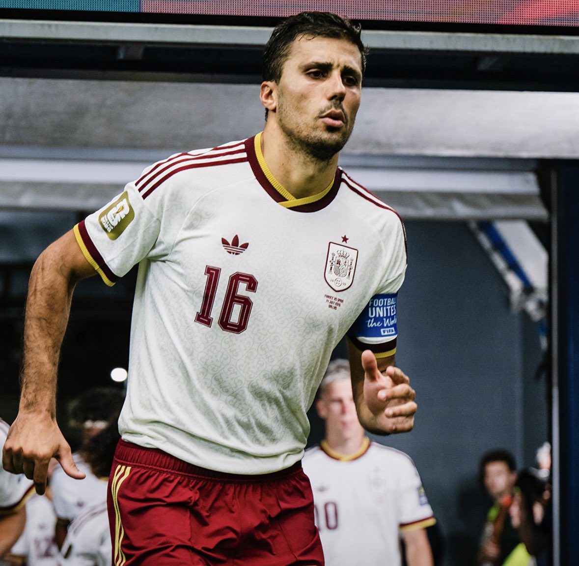 sports_Zlatan's tweet photo. Who has been the most complete midfielder at this World Cup?

🇪🇸 Rodri
🇦🇷 Enzo Fernández
🏴󠁧󠁢󠁥󠁮󠁧󠁿Jude Bellingham

Who gets your vote? 👀 https://t.co/3xkGSZLfsz