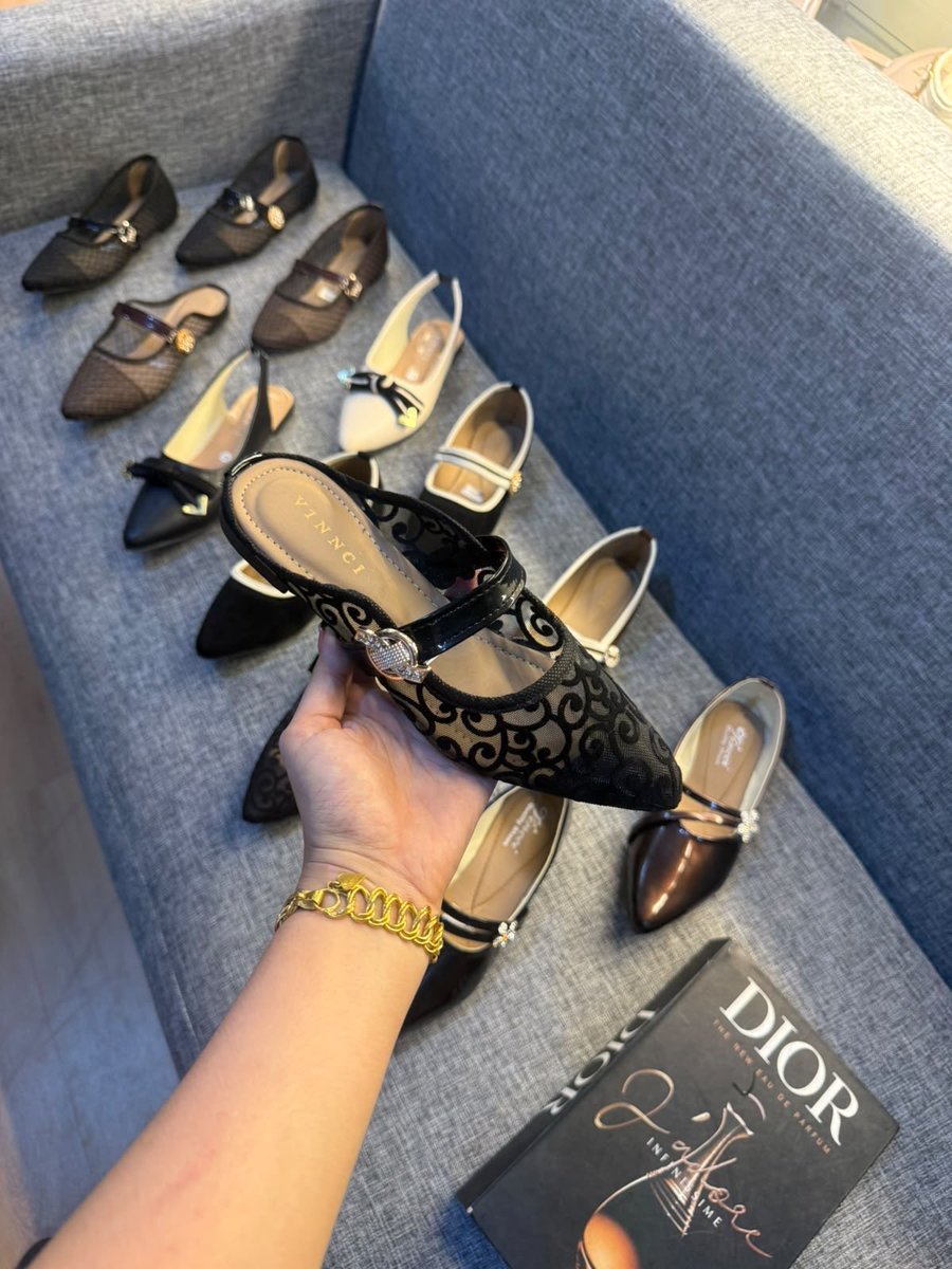 bynadsjastip's tweet photo. @jessyyyln yuksss join reseller akuu buat side job, ada grup jastip palugada dan small business flatshoes premiumyang harganya murmer, bisa co oyen, tinggal kalian share matprom udh disiapin yuhuuu 😍🥰 https://t.co/aU9BEW5VSN