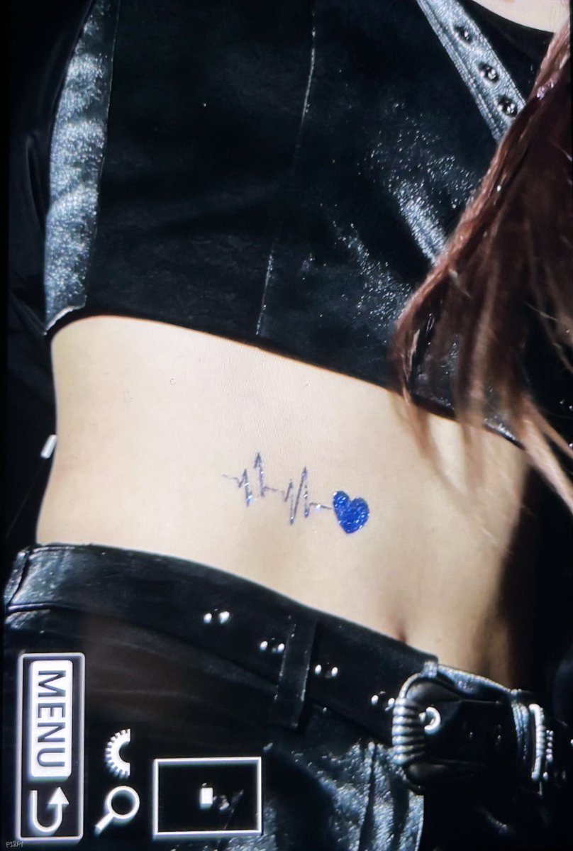 firmstarchaser's tweet photo. 260719 마마무 마카오 콘서트 

#마마무 #MAMAMOO #문별 #MOONBYUL https://t.co/LxwTrTmrZI