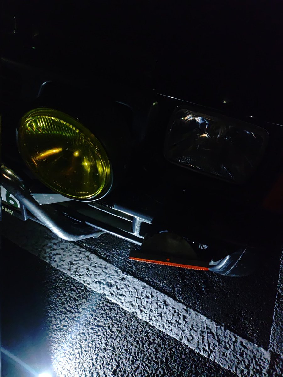 Car15MMMMMS1's tweet photo. アホカリお疲れさまでした。
現在帰投中なれど、ウインカーがハイフラになったので
掛川PAで分解整備にて
接触不良を解消。
玉切れで無くて良かった(笑)
途中、温泉でグエンチーフと
会った(笑) https://t.co/y6A7RLhJKf