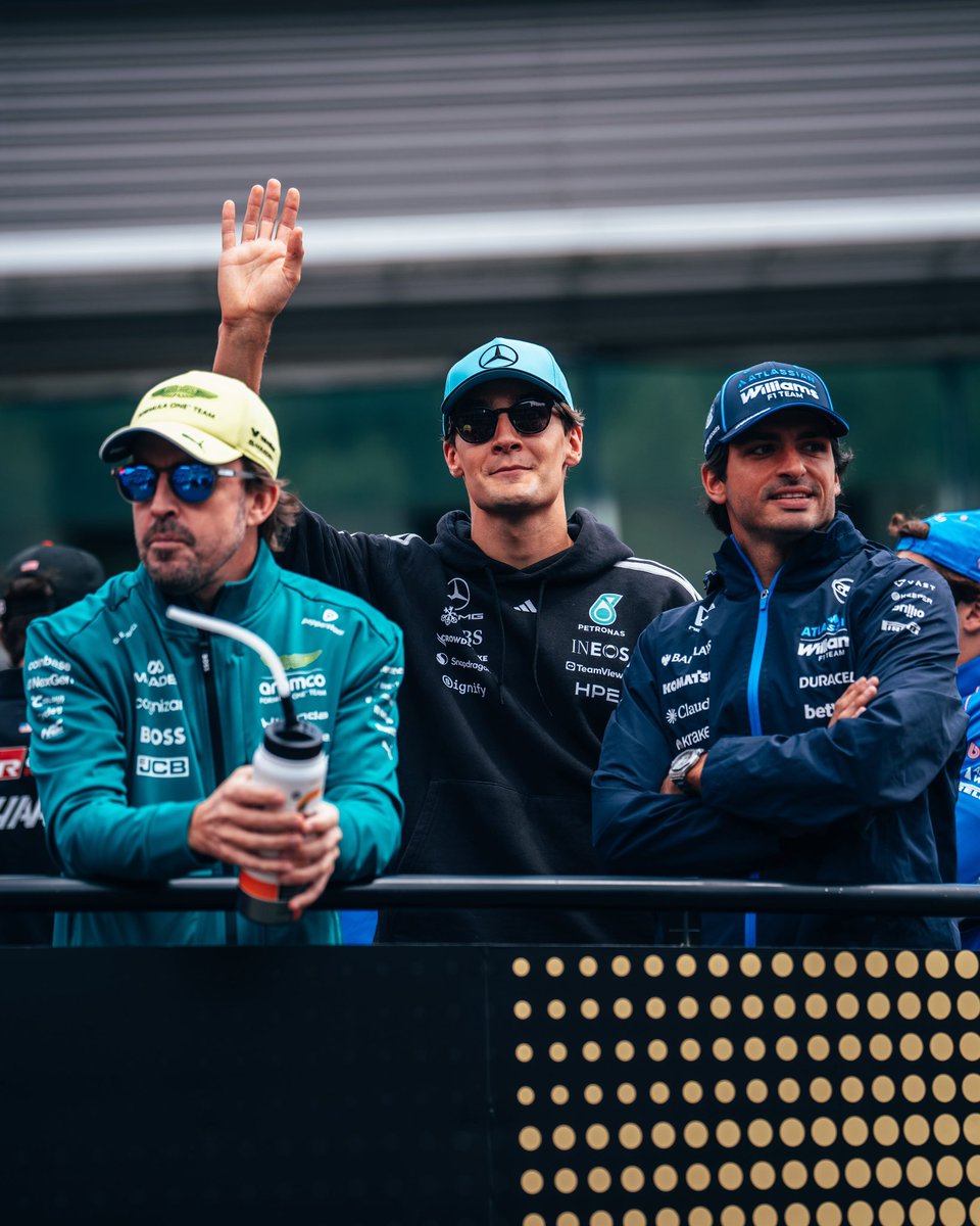 MercedesAMGF1's tweet photo. The World Cup final that could’ve been 🥲⚽️ https://t.co/HMt9Zu9X4n