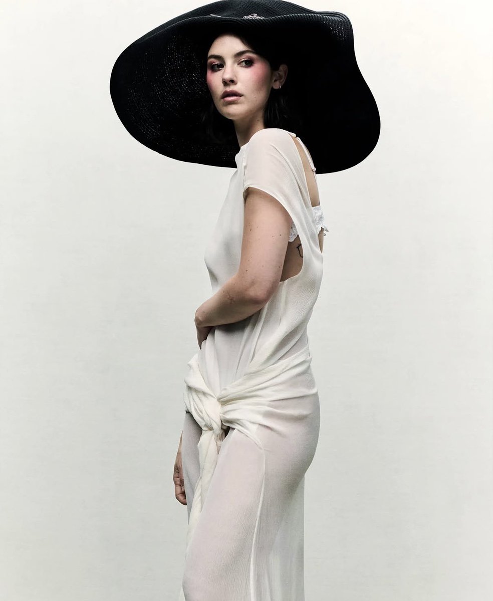 gracieabramsbg's tweet photo. Gracie looking absolutely stunning via The Sunday Times style https://t.co/OAZPeKpCAM